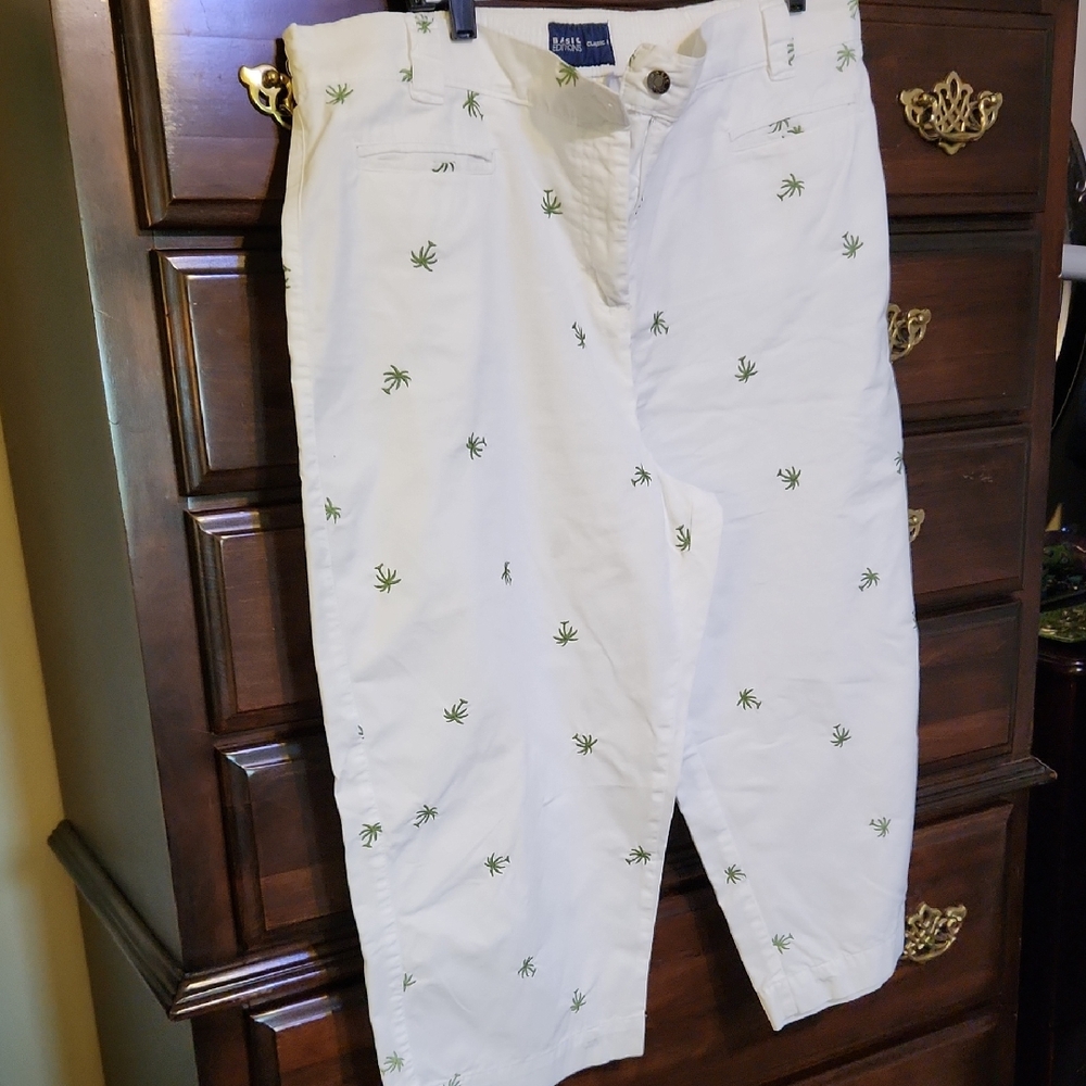 Basic Editions Leaf Print Capris in White and Green